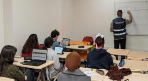 İzmir’de yapay zeka destekli matematik eğitimi genişletildi İzmir’de yapay zeka destekli matematik eğitimi genişletildi