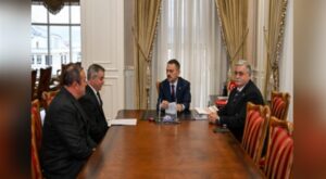 Karamürsel ve Dilovası muhtarlarından Vali Aktaş’a ziyaret