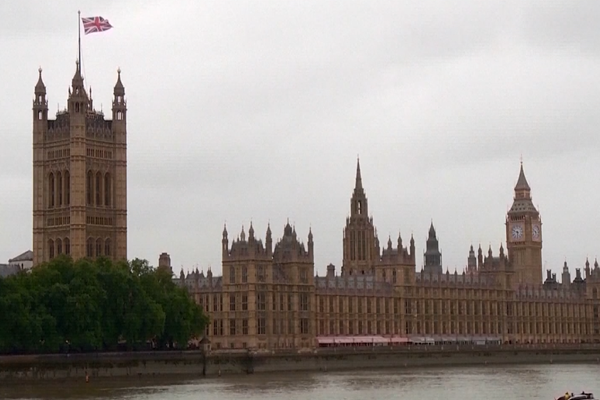 Starmer, savunma harcamalarını GSYH’nin yüzde 3’üne çıkarma sözü verdi
