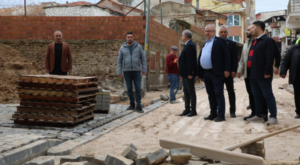 Başkan Ertaş, yol yapım ve onarım çalışmalarını inceledi