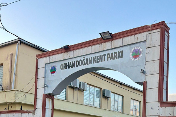 Siirt Belediyesi’nden isim silme iddialarına ilişkin açıklama Siirt Belediyesi’nden isim silme iddialarına ilişkin açıklama