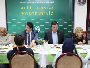 Arıkan, “Geleneksel Ahi İftarı” programına katıldı Arıkan, “Geleneksel Ahi İftarı” programına katıldı