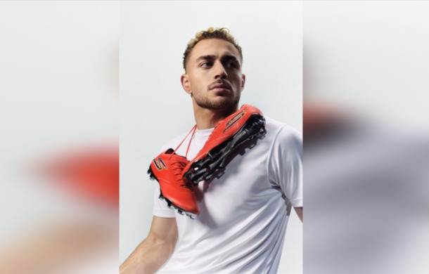 Barış Alper Yılmaz ve Harry Kane, Skechers “Stand Out Pack” için Münih’te bir araya geldi Barış Alper Yılmaz ve Harry Kane, Skechers “Stand Out Pack” için Münih’te bir araya geldi