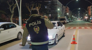 Karaman’da çeşitli suçlardan aranan 10 şahıs yakalandı