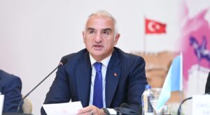 Bakan Ersoy, Weimer ile Berlin’de bir araya geldi