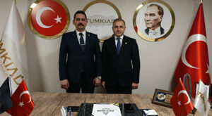 Gemlik’te TÜMKİAD İlçe Başkanlığı görevine Emre Ateş getirildi Gemlik’te TÜMKİAD İlçe Başkanlığı görevine Emre Ateş getirildi