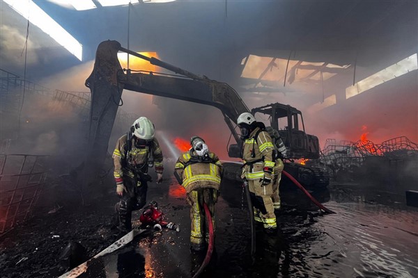 Torbalı’daki fabrika yangını kontrol altına alındı