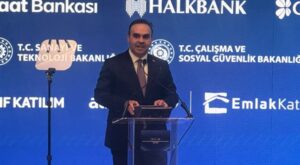 Kacır: İmalat sanayinde 100 milyar liralık finansman programını devreye alıyoruz
