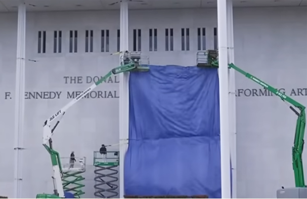 Trump, tadilat için Trump-Kennedy Merkezi’ni kapatıyor Trump, tadilat için Trump-Kennedy Merkezi’ni kapatıyor