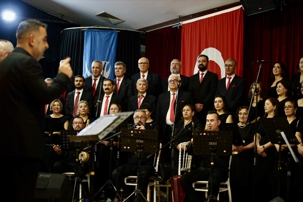 Aliağa’da Türk halk müziği eserleri seslendirildi
