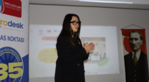 İzmit Belediyesi’nden öğrencilere Avrupa fırsatları tanıtımı İzmit Belediyesi’nden öğrencilere Avrupa fırsatları tanıtımı