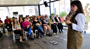 Bornova’da sağlıklı ilişkiler temalı söyleşi düzenlendi