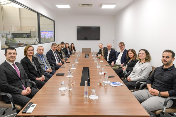 Başkan Tugay’a Floransa heyetinden ziyaret Başkan Tugay’a Floransa heyetinden ziyaret