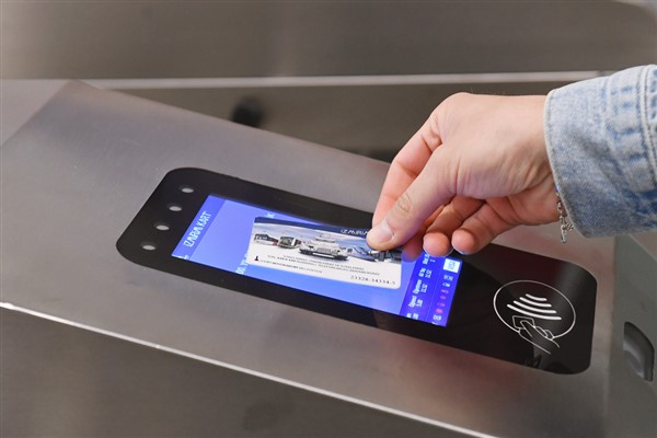 İzmir’de toplu ulaşımda Engelli Kartı’nın adı “Özel Kart” oldu İzmir’de toplu ulaşımda Engelli Kartı’nın adı “Özel Kart” oldu