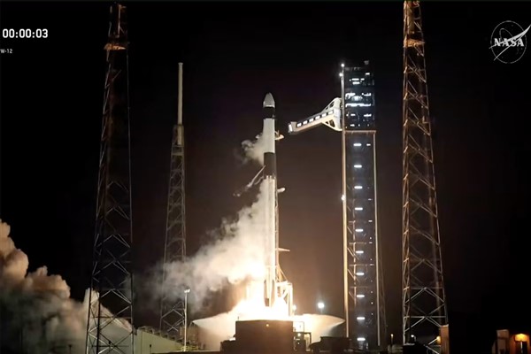 SpaceX ve NASA ISS’te azalan mürettebatı rahatlatmak için yeni astronat ekibini fırlattı SpaceX ve NASA ISS’te azalan mürettebatı rahatlatmak için yeni astronat ekibini fırlattı