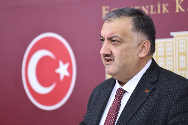 Karal: Kendisini ”gelişmiş” ve ”özgür” sayan sistemler derin bir ahlaki çürüme içinde Karal: Kendisini ”gelişmiş” ve ”özgür” sayan sistemler derin bir ahlaki çürüme içinde