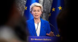 Leyen: Karadeniz bölgesinin güvenliğini sağladığı için Romanya’ya minnettarız Leyen: Karadeniz bölgesinin güvenliğini sağladığı için Romanya’ya minnettarız