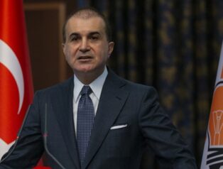 Çelik: Juventus’u tarihi bir skorla mağlup eden Galatasaray’ı tebrik ediyoruz Çelik: Juventus’u tarihi bir skorla mağlup eden Galatasaray’ı tebrik ediyoruz