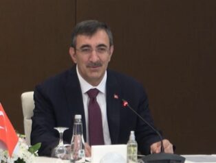 Cumhurbaşkanı Yardımcısı Yılmaz’dan Galatasaray için tebrik mesajı Cumhurbaşkanı Yardımcısı Yılmaz’dan Galatasaray için tebrik mesajı