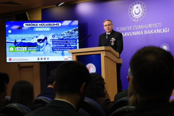 MSB: 5 terörist teslim oldu, 146 kişi sınırda yakalandı MSB: 5 terörist teslim oldu, 146 kişi sınırda yakalandı