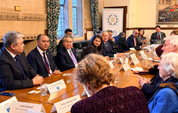 Kazakistan Dışişleri Bakanı Kosherbayev’in Londra temasları Kazakistan Dışişleri Bakanı Kosherbayev’in Londra temasları