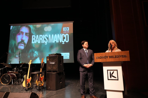 Barış Manço vefat yıl dönümünde Kadıköy’de anıldı Barış Manço vefat yıl dönümünde Kadıköy’de anıldı