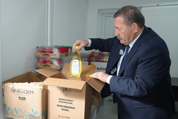 Milas Belediyesi gıda kolisi dağıtımlarını sürdürüyor Milas Belediyesi gıda kolisi dağıtımlarını sürdürüyor