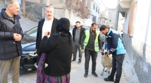 Eyyübiye’de Ramazan’da ihtiyaç sahiplerini ziyaret ediliyor