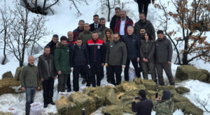 Tunceli’de yaban hayvanları için yemleme çalışması gerçekleştirildi