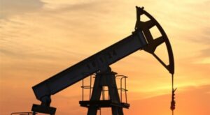 Petrol fiyatları gerilemeye rağmen son kazançların çoğunu korudu