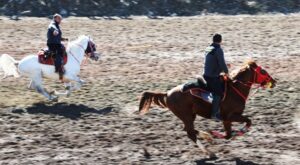 Bayburt’ta kurtuluşun 108. yılı etkinliklerinde cirit müsabakası düzenlendi