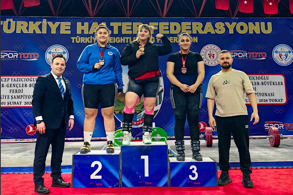 Fatmagül Çevik Türkiye Şampiyonu oldu Fatmagül Çevik Türkiye Şampiyonu oldu