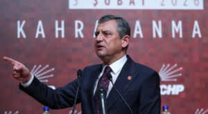 CHP Genel Başkanı Özel, Adıyaman’da deprem şehitlerini andı