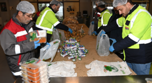 Mamak’ta ihtiyaç sahiplerine sıcak yemek hizmeti