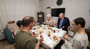 Cumhurbaşkanı Erdoğan, Kayacık ailesiyle iftar yaptı