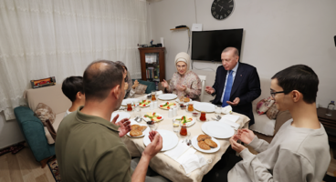 Cumhurbaşkanı Erdoğan, Kayacık ailesiyle iftar yaptı