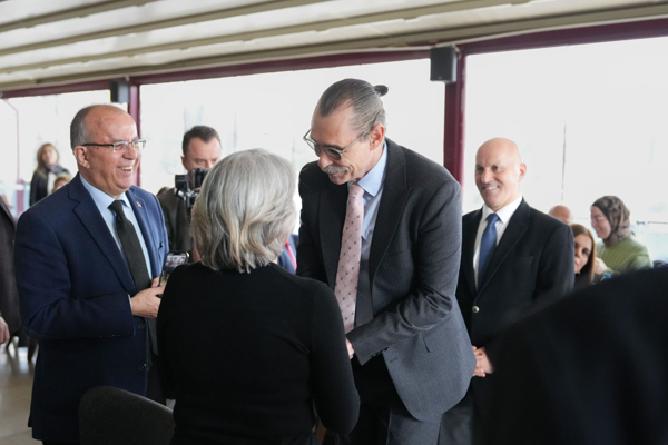 Beşikcioğlu: Yerel basın önemli denetim mekanizmalarından biridir Beşikcioğlu: Yerel basın önemli denetim mekanizmalarından biridir
