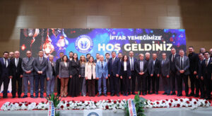 Başkan Vekili Özdemir Korkutelililerle iftarda bir araya geldi