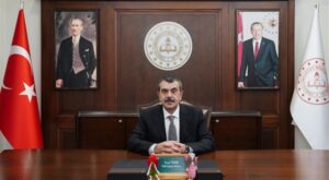 Bakan Tekin, Erzurum’da öğrencilerle iftar yaptı