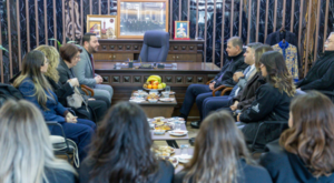 Başkan Tugay, Samandağ’da ziyaretler gerçekleştirdi