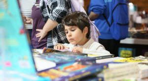 Kepez Kitap Fuarı devam ediyor