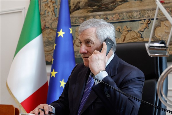 Tajani: Napoli Başsavcısı Gratteri’ye yönelik tehditleri kınıyoruz Tajani: Napoli Başsavcısı Gratteri’ye yönelik tehditleri kınıyoruz
