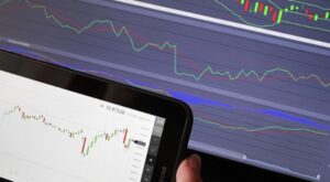 CDS 273,05 bandında seyrediyor