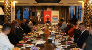 Başkan Ünlü Marmaris’te basın mensuplarıyla iftarda buluştu
