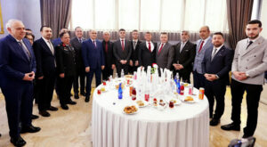 Manisa protokolü Öğretmenevi’ndeki bayramlaşma töreninde buluştu