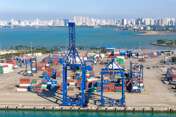 Hainan’da ticaret hacmi özel gümrük uygulamasıyla hızla arttı Hainan’da ticaret hacmi özel gümrük uygulamasıyla hızla arttı