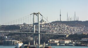 Bakan Uraloğlu: 18-22 Mart’ta otoyol ve köprülerden 12,3 milyon araç geçişi oldu