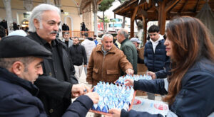 Aydın’da geleneksel lokumlu bayramlaşma