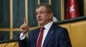 Davutoğlu: Görüntüler, İsrail’in bu savaşı kaybettiğinin nişanesi olarak görülmelidir