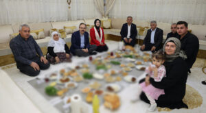 Vali Kızılkaya, Dünya Kadınlar Günü’nde şehit ailesiyle bir araya geldi